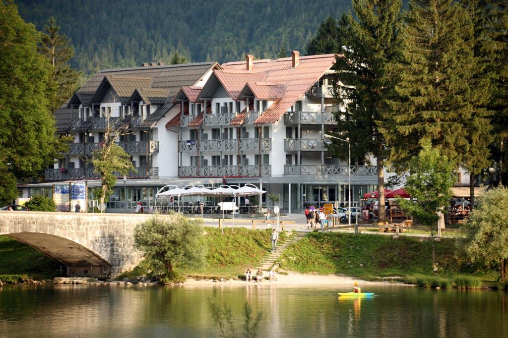 Obrázek hotelu Jezero