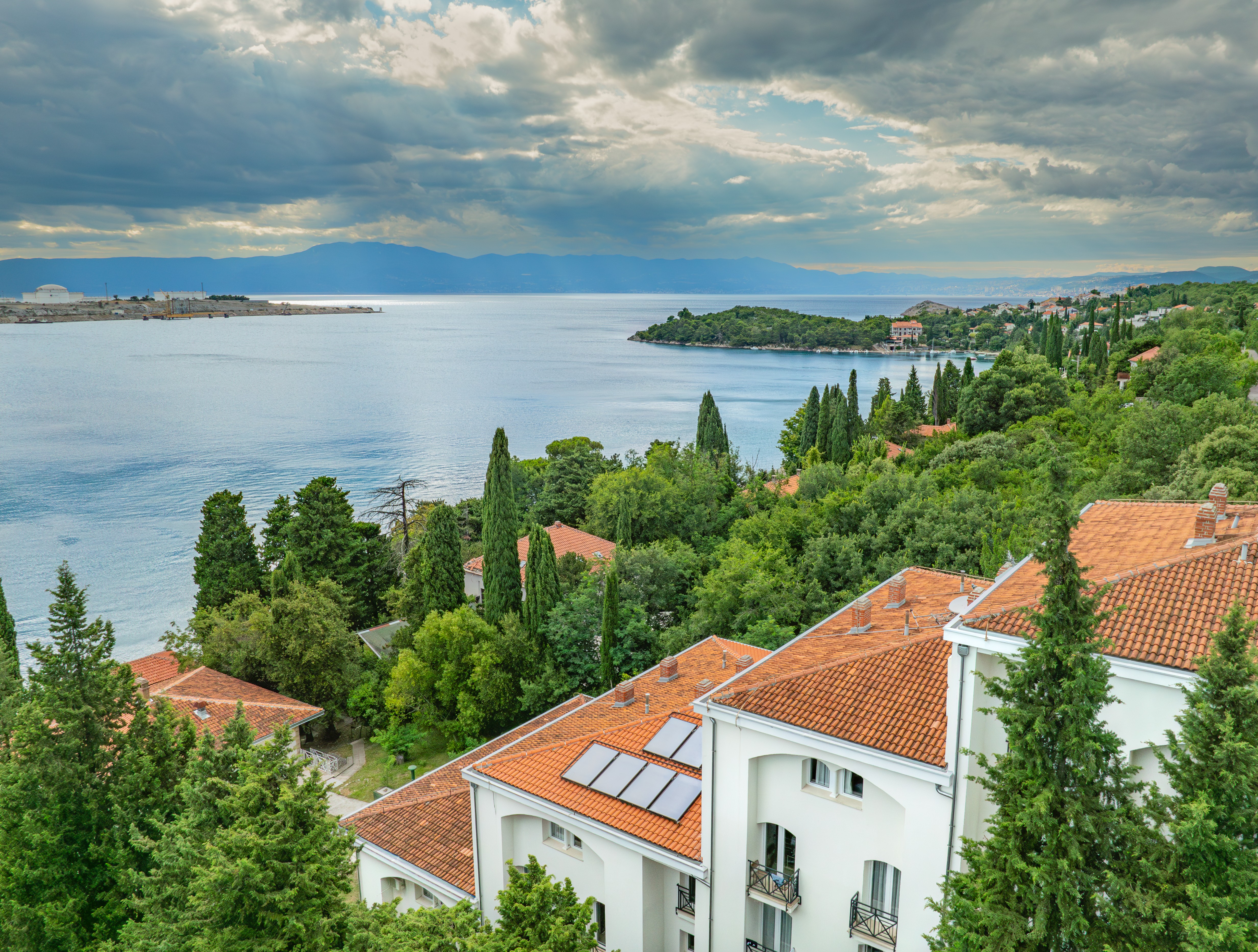 1. Hotel Delfin (Omišalj)