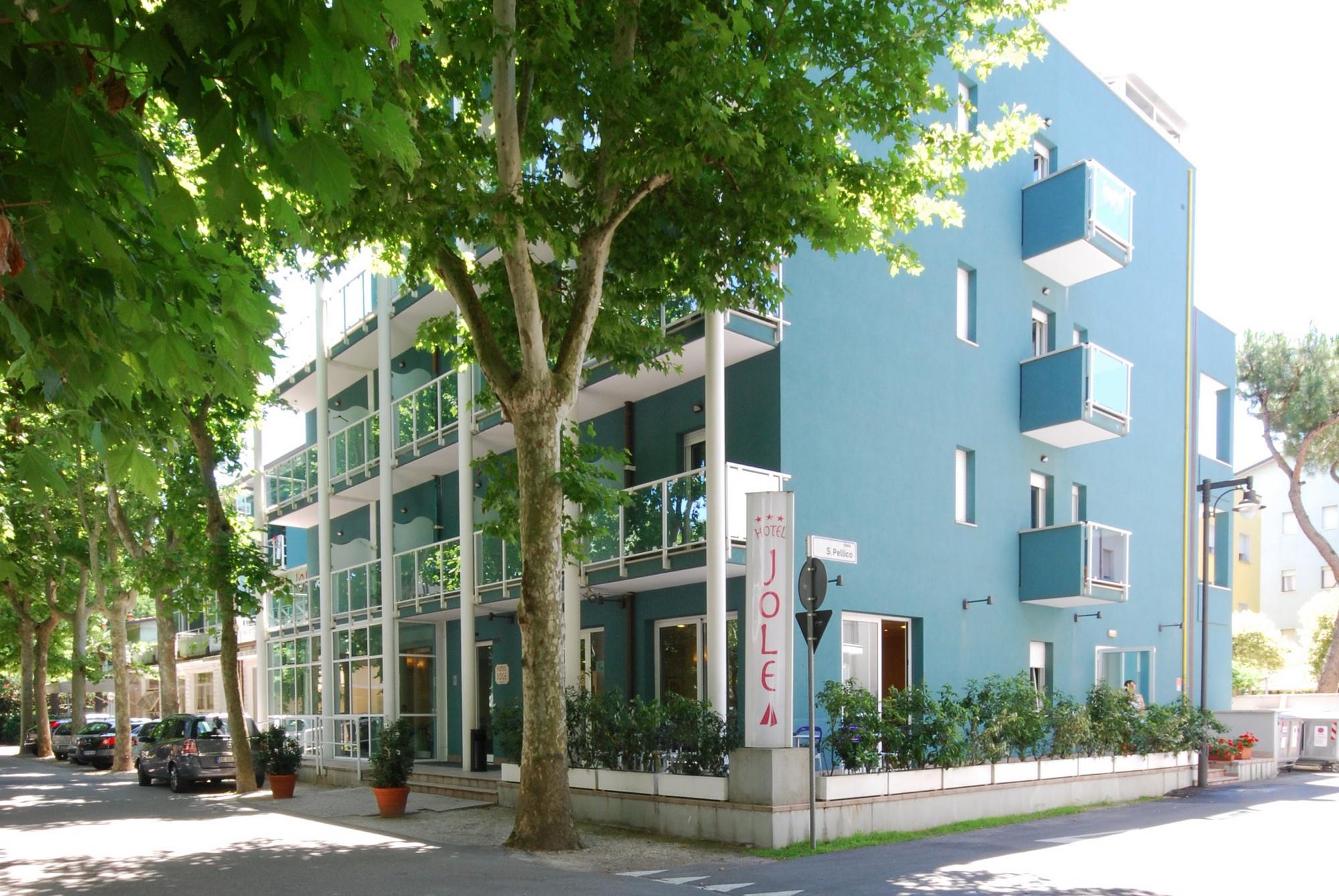 1. Hotel Jole