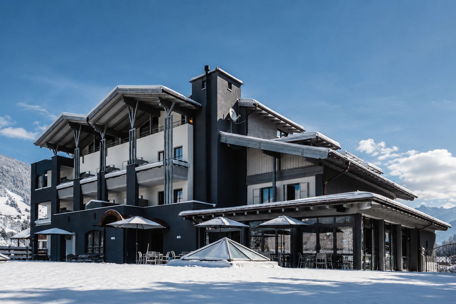 1. Hotel Anett