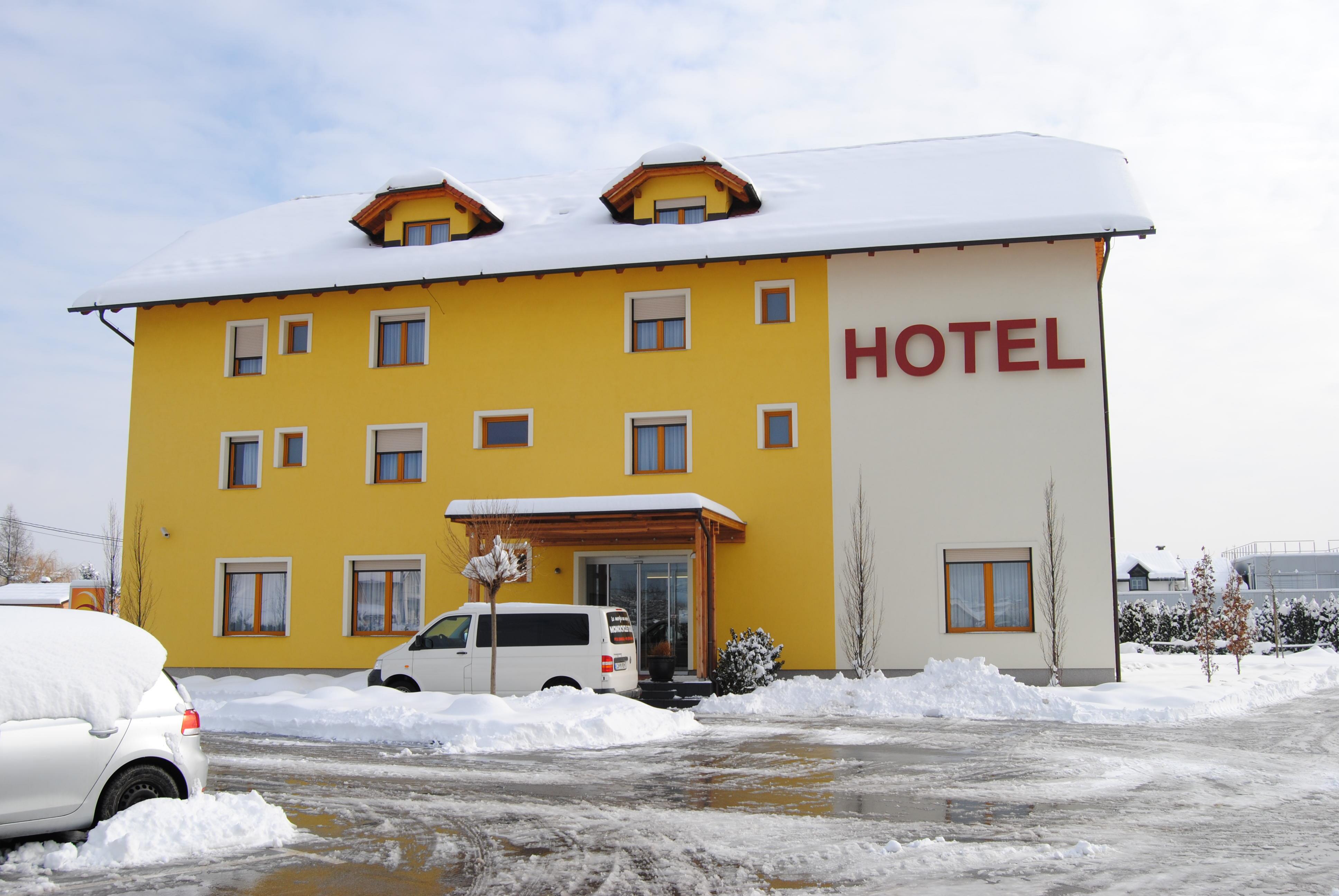 Hotel Bau****