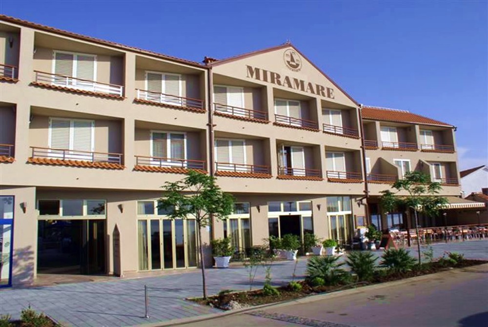 Hotel Miramare (Njivnice)****