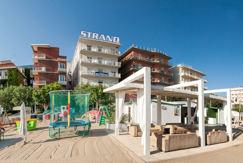 1. Hotel Strand