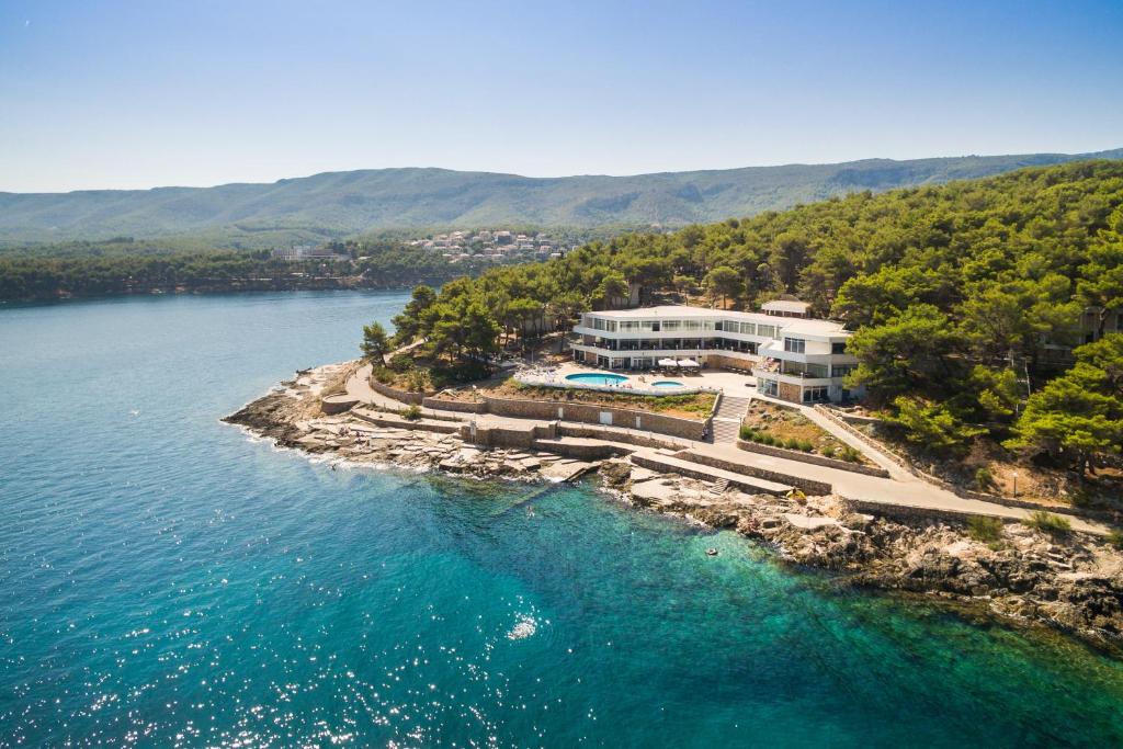 1. Fontana Resort
