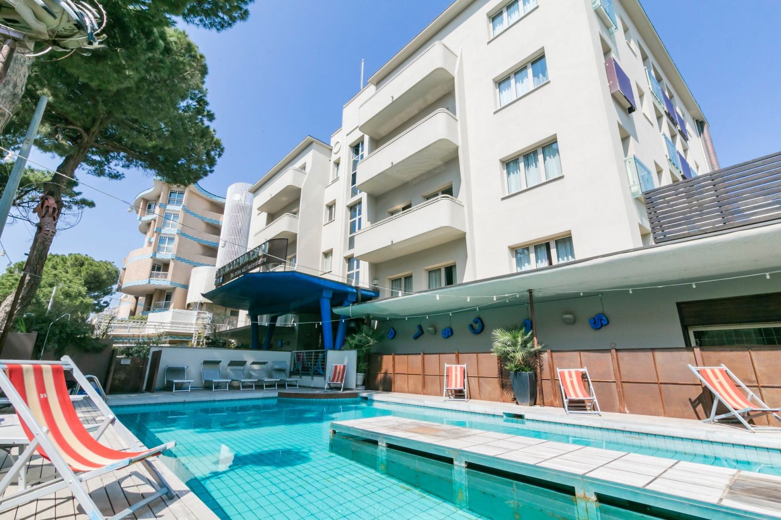 1. Hotel Corallo