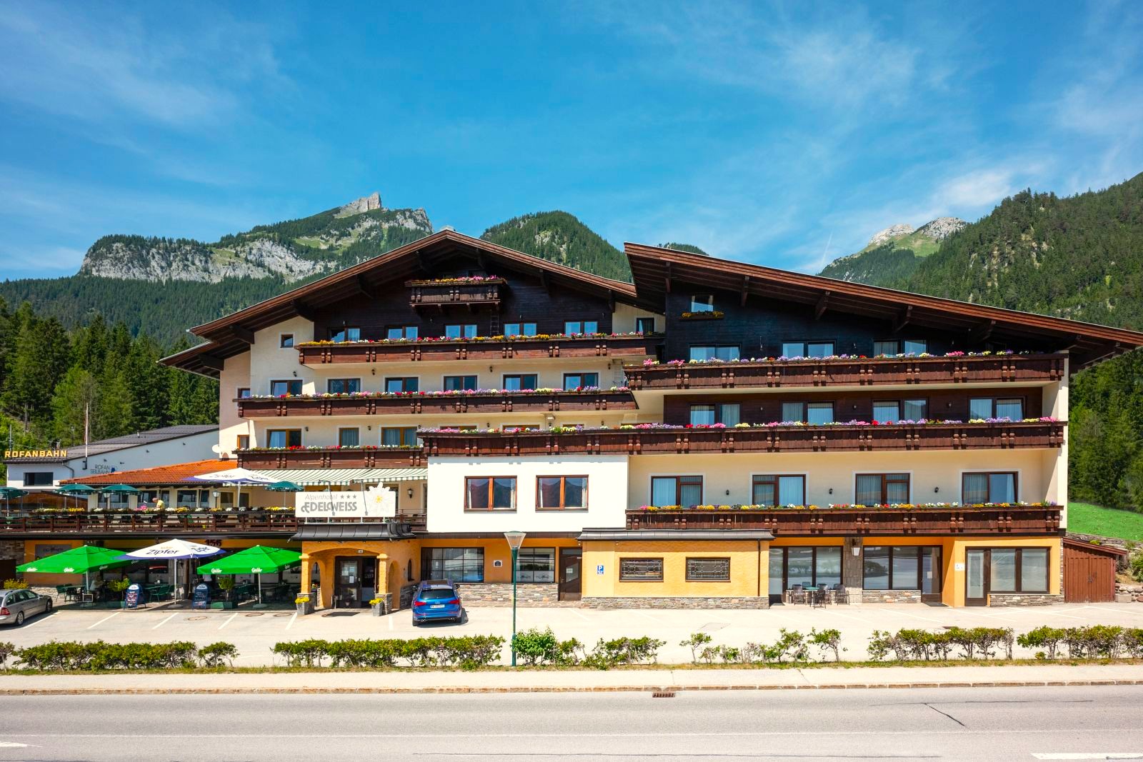 1. Alpenhotel Edelweiss