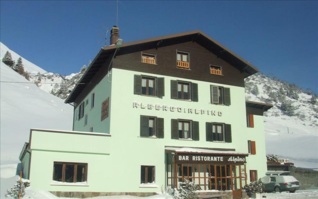 1. 5denní zájezd (denní přejezd) s dopravou, polopenzí a skipasem v ceně – chalet Alpino
