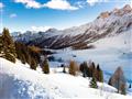32. Hotel Arnica – 5denní lyžařský balíček se skipasem a dopravou v ceně****