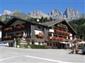 2. Hotel Arnica – 6denní lyžařský balíček s denním přejezdem, skipasem a dopravou v ceně****
