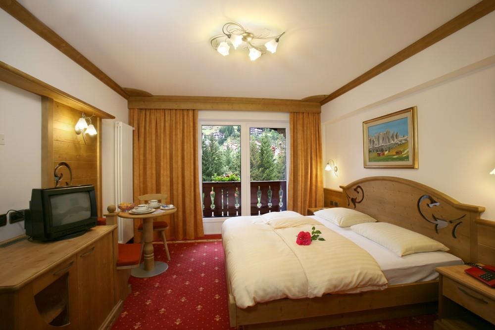 5. Hotel Crepes de Sela