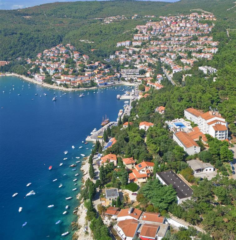 16. Hotel Miramar
