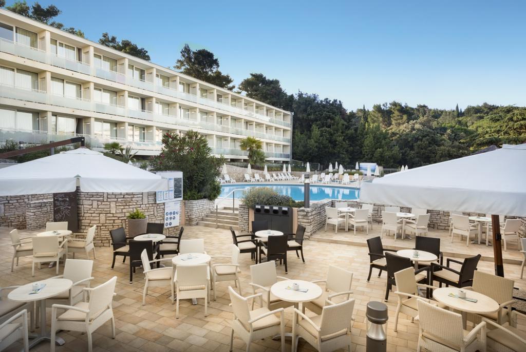 15. Hotel Miramar