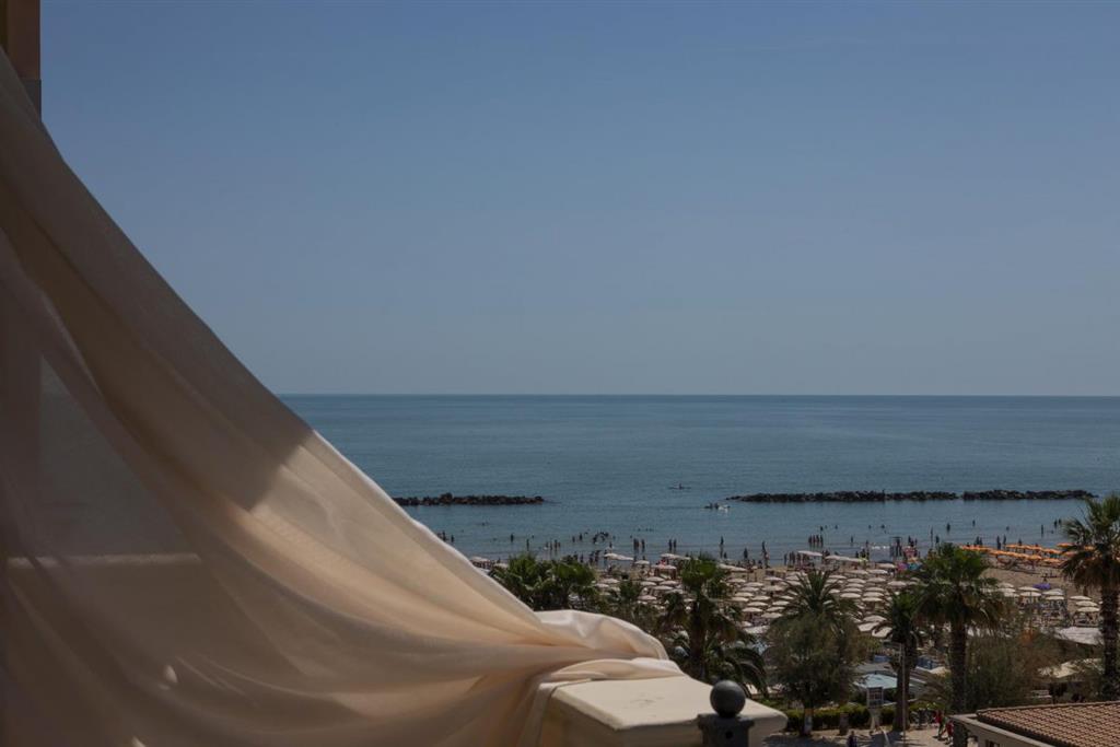 11. Hotel Mocambo