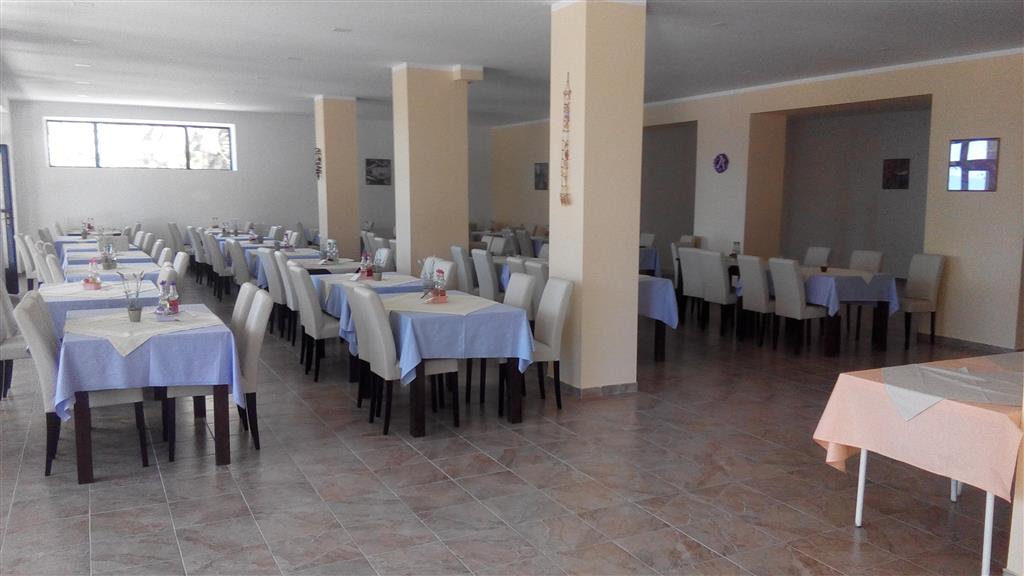 15. Hotel Oaza