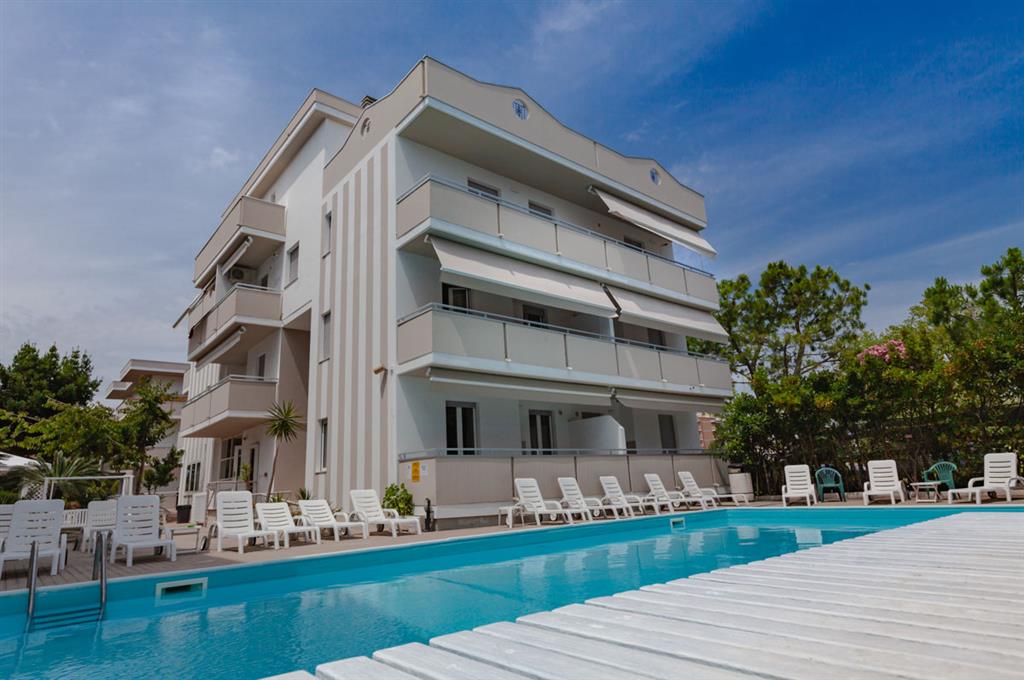 2. Residence Holiday Club