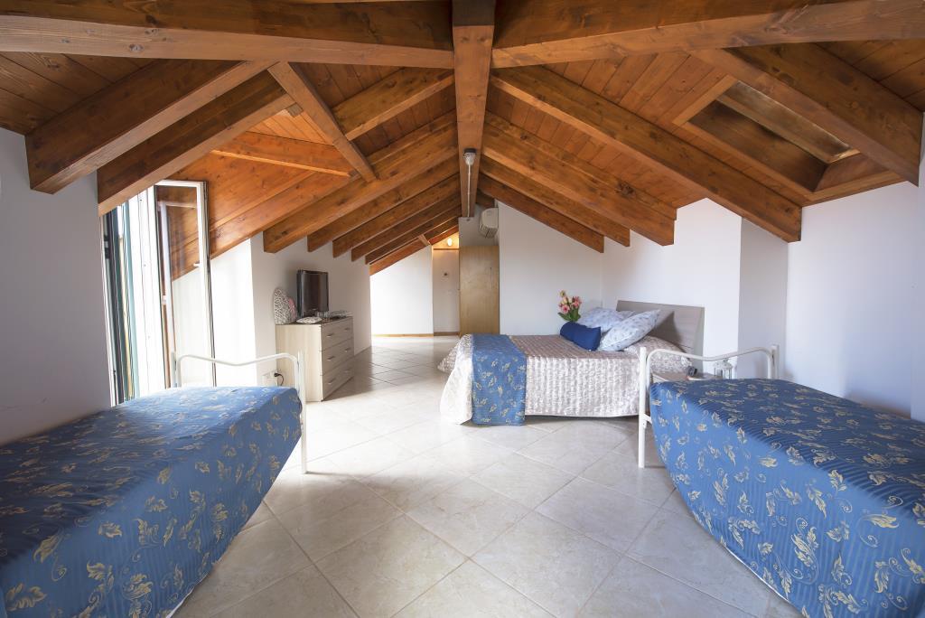 9. Hotel Bristol (Lavagna, plná penze)