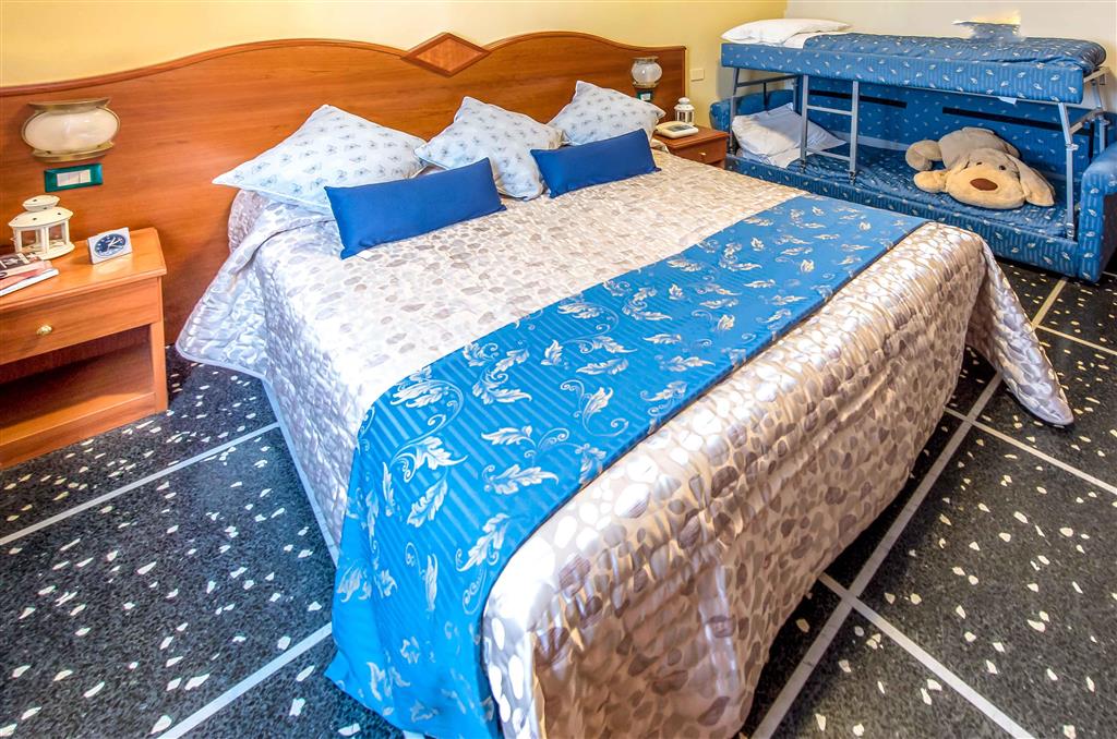 4. Hotel Bristol (Lavagna, plná penze)