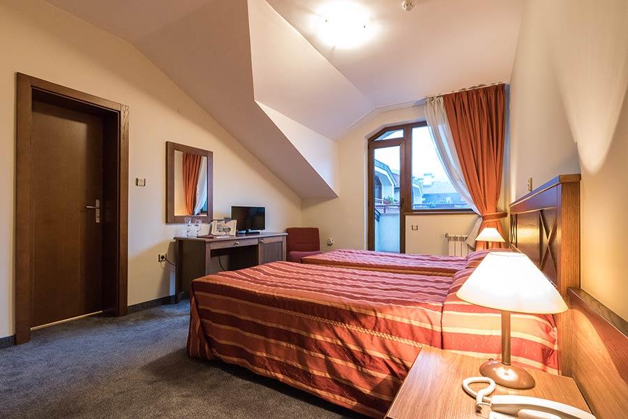 4. Hotel Evelina Palace