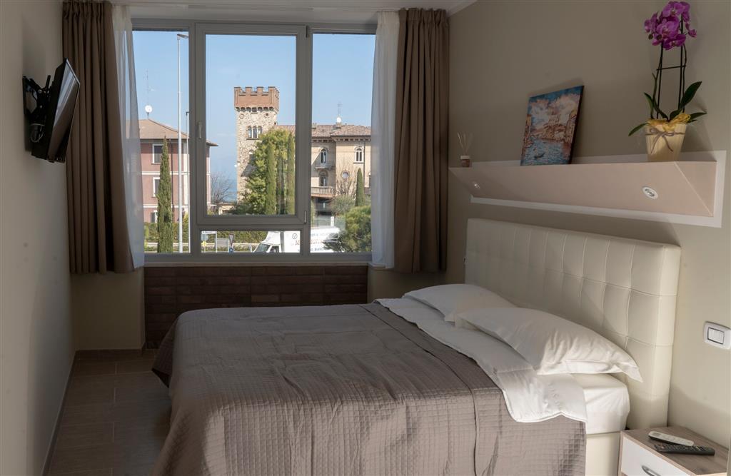 4. Hotel Atico