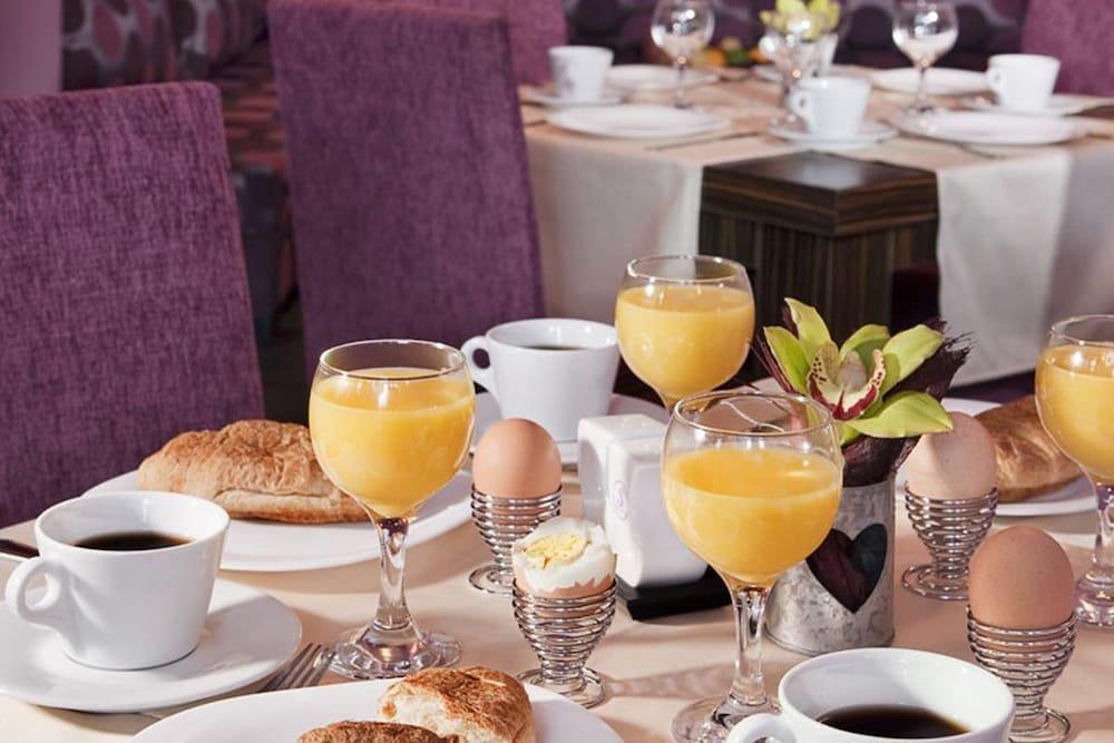 30. Hotel St George Ski & Holiday