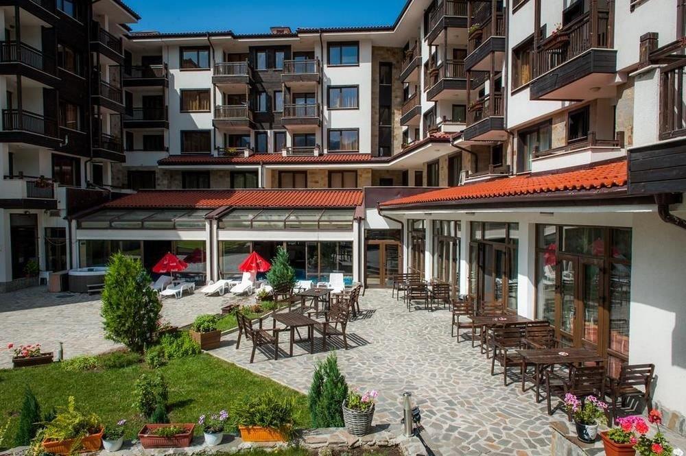 4. Hotel St George Ski & Holiday