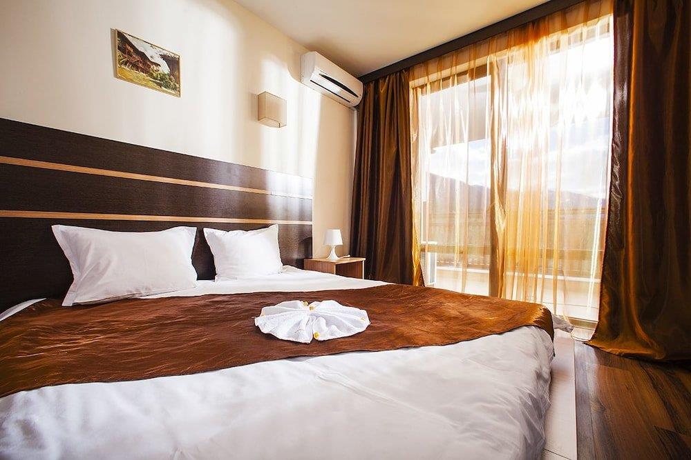 19. Hotel St George Ski & Holiday