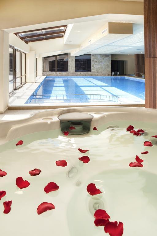 7. Hotel St George Ski & Holiday