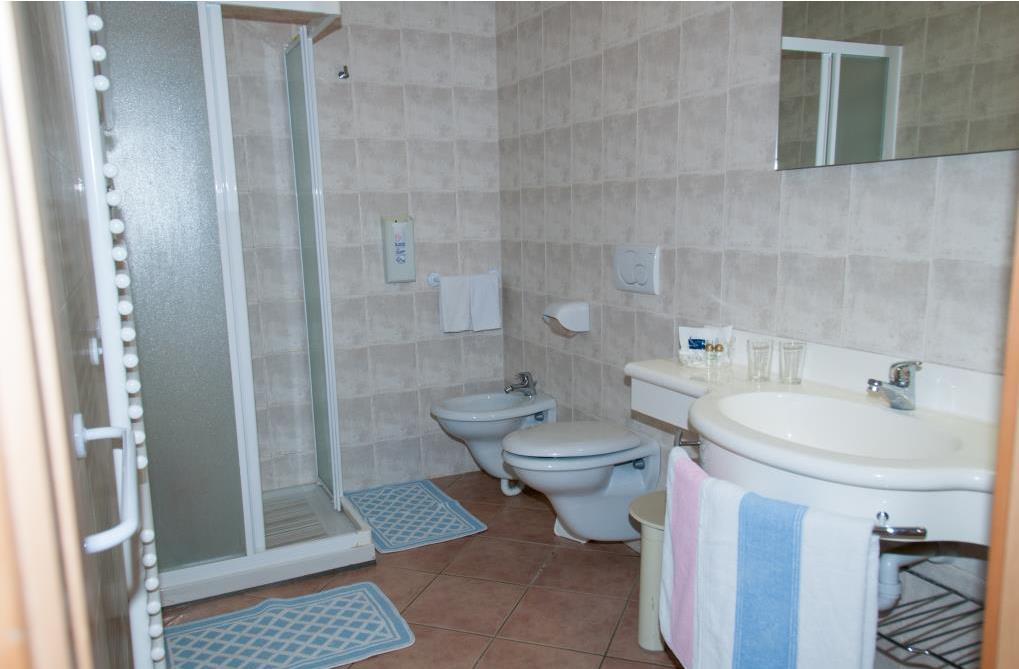 4. Hotel Monteverde