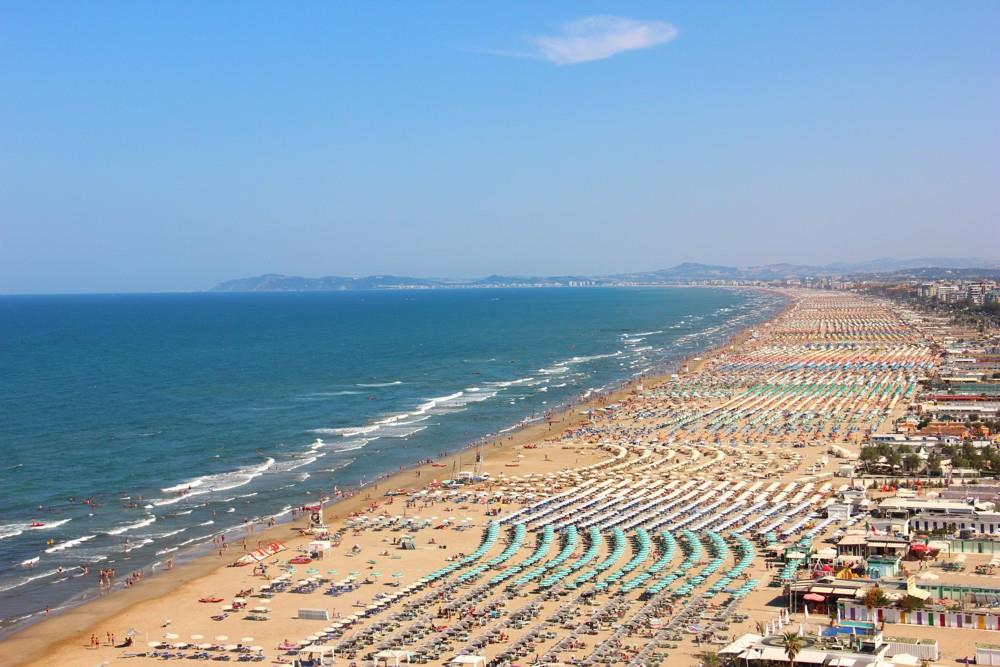 8. Hotel Aura Living
