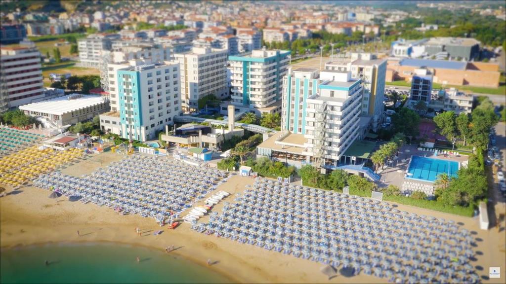 39. Bluserena Majestic s light all inclusive
