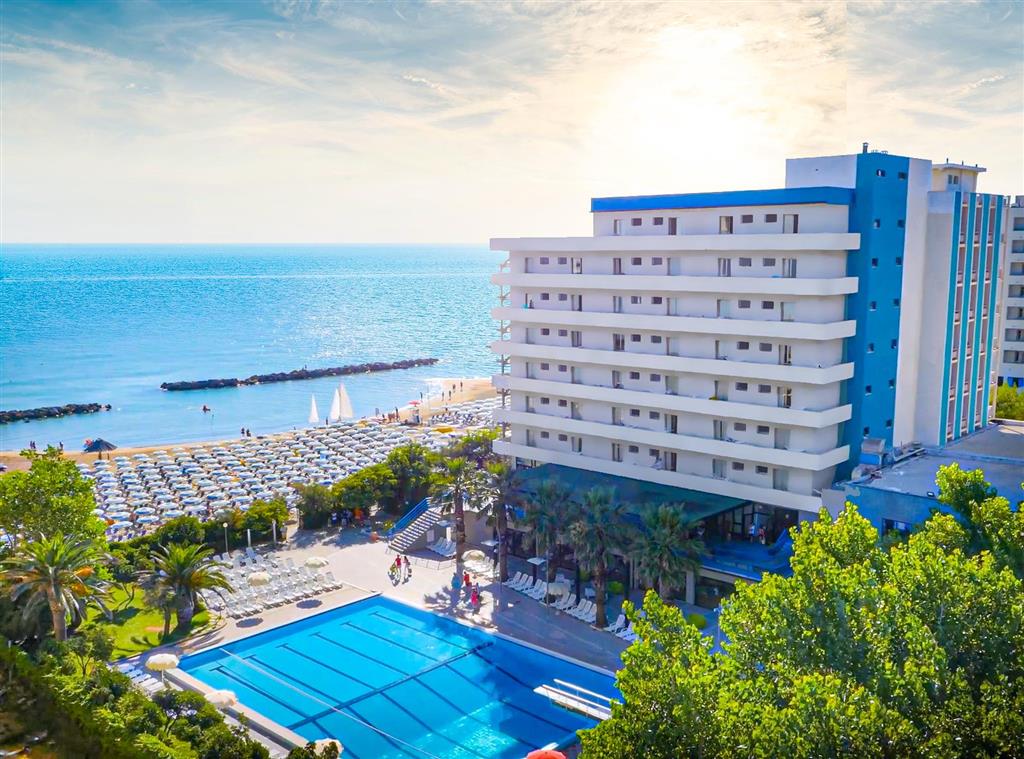 1. Bluserena Majestic s light all inclusive