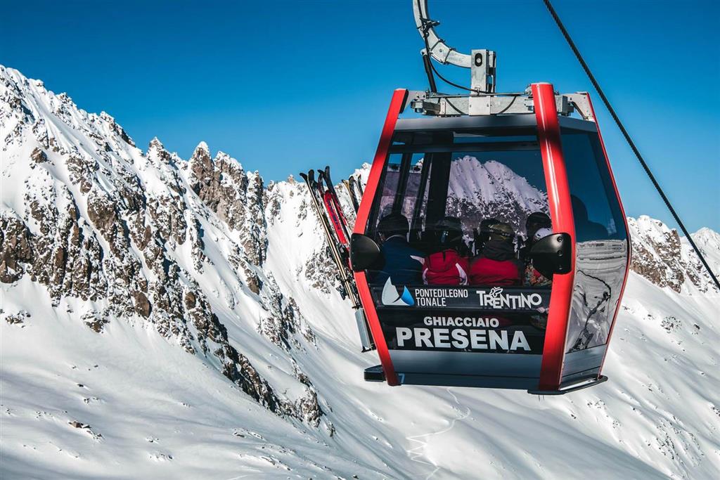2. 5denní zájezd (denní přejezd) s dopravou, polopenzí a skipasem v ceně – chalet Alpino