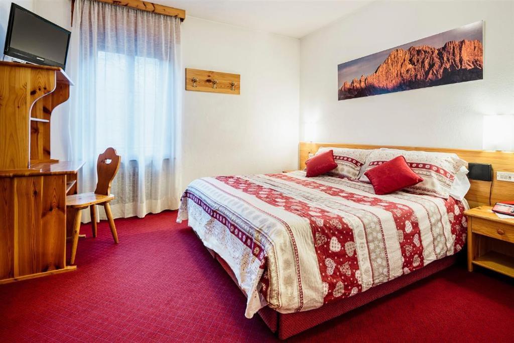 3. 5denní zájezd (denní přejezd) s dopravou, polopenzí a skipasem v ceně – hotel Coldai