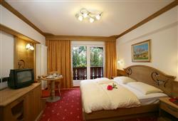 5. Hotel Crepes de Sela