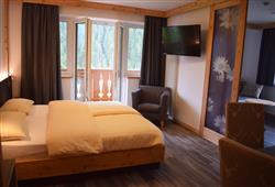 4. Hotel Crepes de Sela