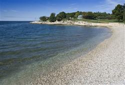 33. Hotel Plavi