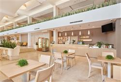 18. Hotel Plavi