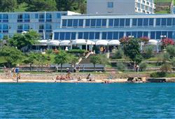 31. Hotel Plavi