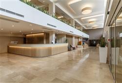 25. Hotel Plavi