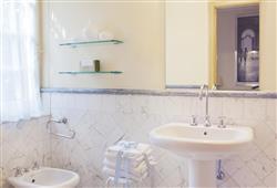9. Hotel Mignon