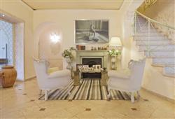 12. Hotel Mignon