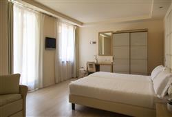 3. Hotel Antico Borgo