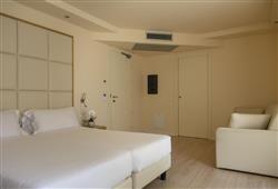 5. Hotel Antico Borgo