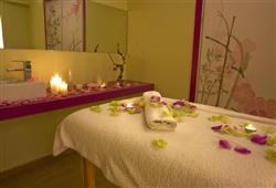 25. Hotel Mocambo