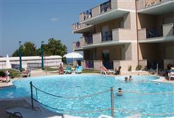 6. Residence Green Bay