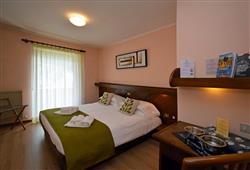 6. 5denní zájezd s dopravou, polopenzí a skipasem v ceně – hotel Comelico