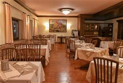 25. 5denní zájezd s dopravou, polopenzí a skipasem v ceně – hotel Comelico