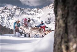 52. 5denní zájezd s dopravou, polopenzí a skipasem v ceně – hotel Comelico