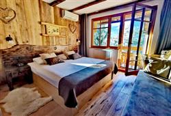 5. Hotel Ribno - lyžařský balíček s denním přejezdem, wellness a polopenzí v ceně