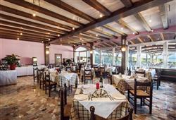 9. Hotel Maraschina